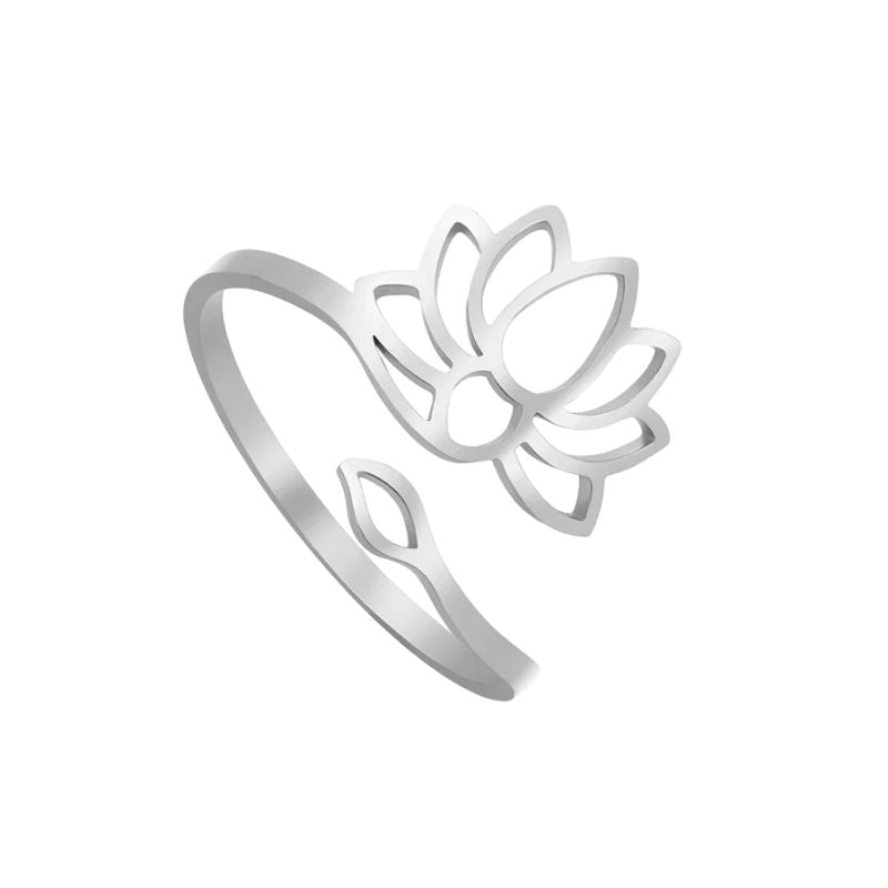 Bague Fleur de Lotus en argent, bijou raffiné au design minimaliste représentant la renaissance et l’harmonie.