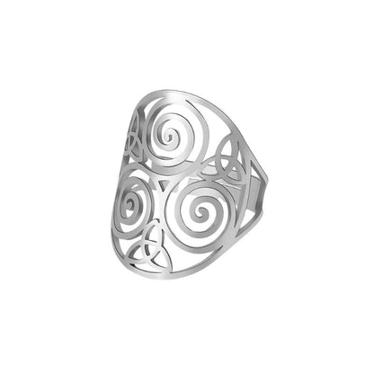 Bague Triskel en argent avec motif ajouré et spirales