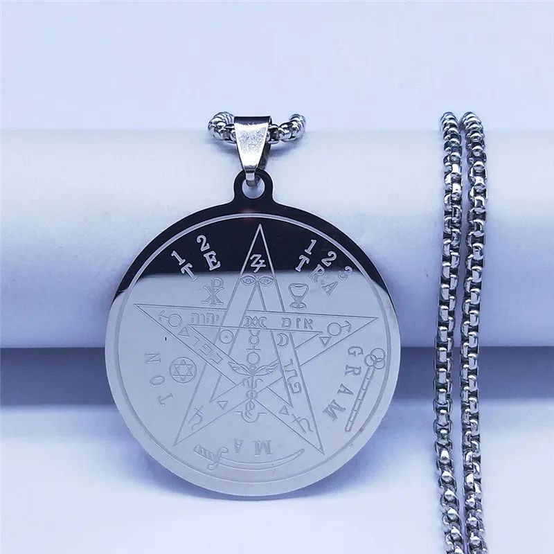 Collier pentacle en acier inoxydable finition argent avec chaîne assortie