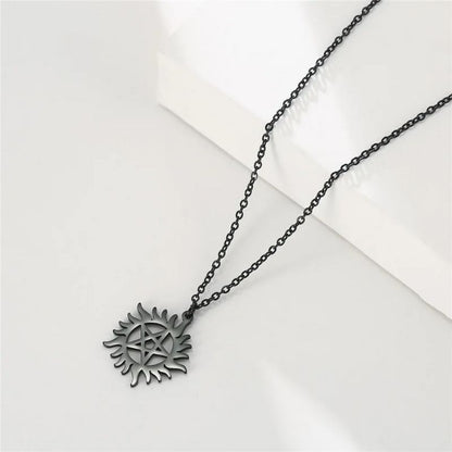 Collier pentagramme en acier inoxydable noir avec chaine