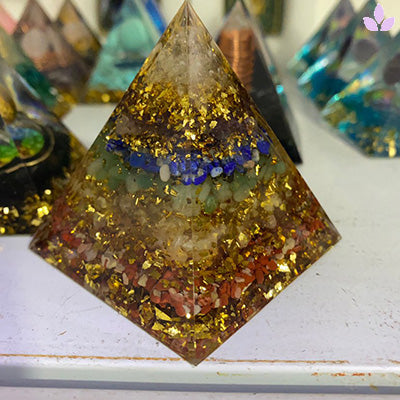 pyramide orgonite 7 chakras