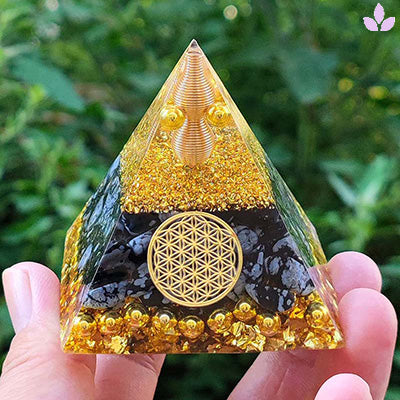 pyramide orgonite fleur de vie